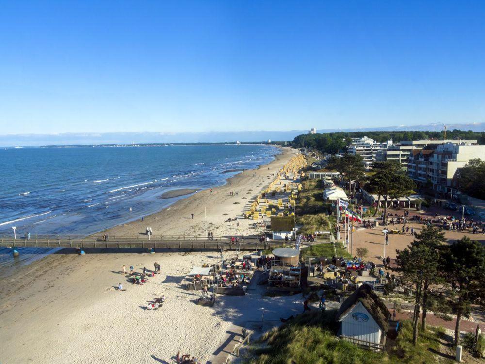 Ter 304 - Terrassenhuegel -Teilseeblick Scharbeutz Bagian luar foto